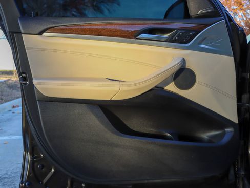 Used 2019 BMW X3 sDrive30i w/ Premium Package image 13