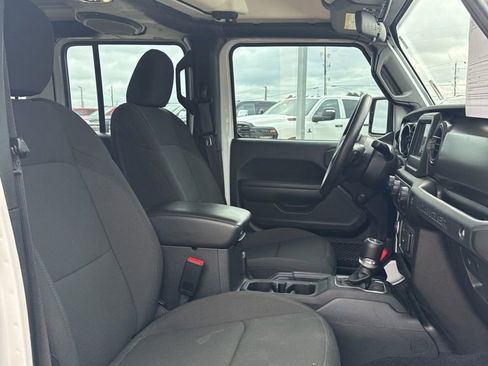 Used 2023 Jeep Wrangler Unlimited Sport AWD/4WD image 19