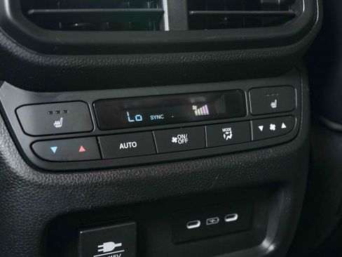 Used 2025 Honda Pilot Elite image 42