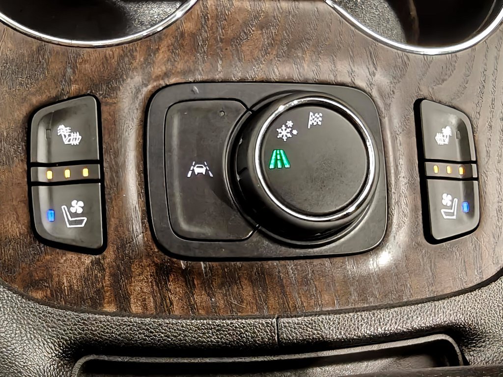 Used 2020 GMC Acadia Denali FWD image 11