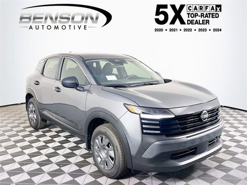 New 2025 Nissan Kicks S image 1