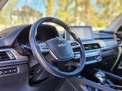 Used 2022 Kia Telluride EX w/ EX Premium Package FWD image 20