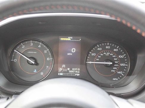 Used 2022 Subaru Crosstrek 2.0i Premium w/ Moonroof Package image 31