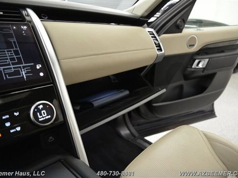 Used 2022 Land Rover Discovery S image 39