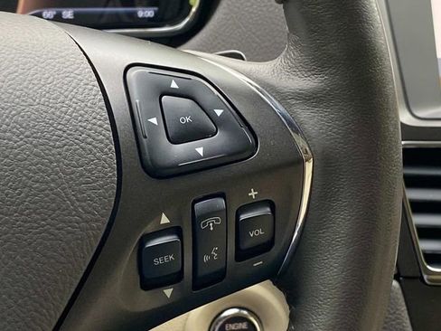 Used 2018 Lincoln MKT AWD image 21
