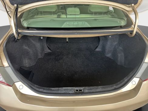 Used 2010 Toyota Camry LE image 20