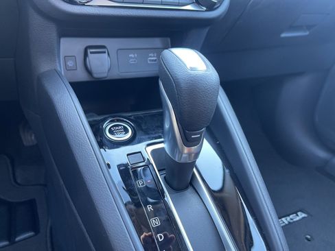 New 2025 Nissan Versa SR image 28