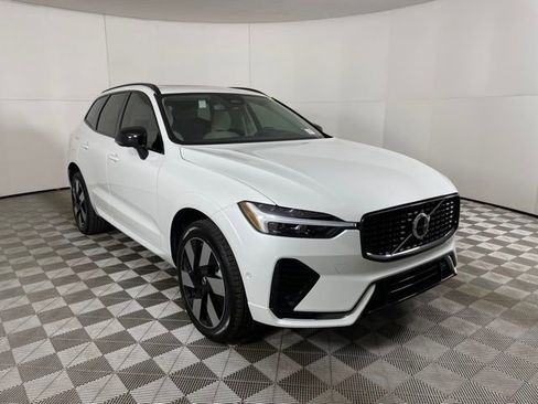 Certified 2024 Volvo XC60 T8 Plus w/ Protection Package AWD/4WD image 15