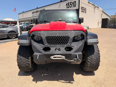 Used 2019 Jeep Wrangler Unlimited Sahara AWD/4WD image 8