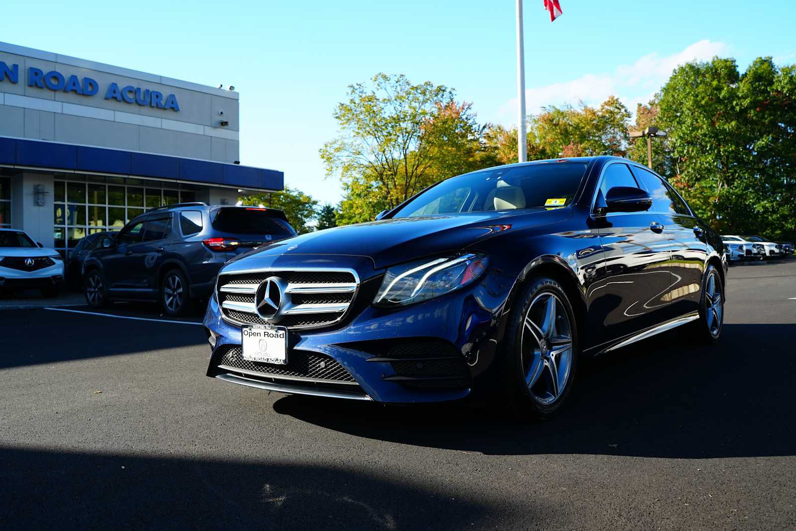 Used 2017 Mercedes-Benz E 300 4MATIC image 3