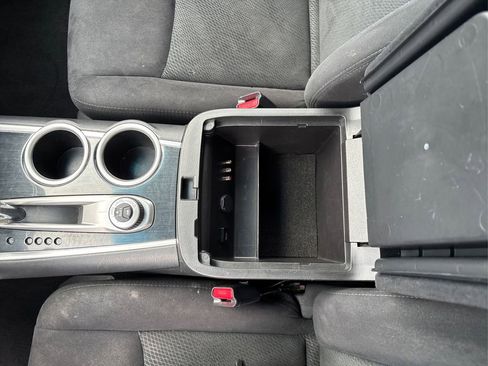 Used 2016 Nissan Pathfinder SV image 20