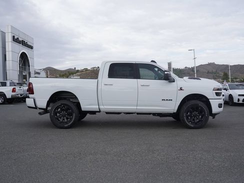 New 2026 RAM 2500 Laramie w/ Night Edition AWD/4WD image 3