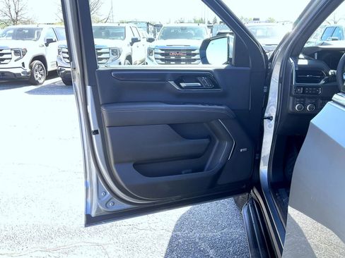 New 2026 GMC Yukon Elevation w/ Elevation Premium Package AWD/4WD image 9