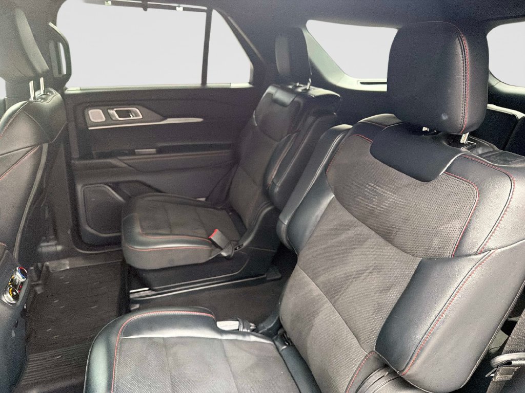 Used 2025 Ford Explorer ST AWD/4WD image 14