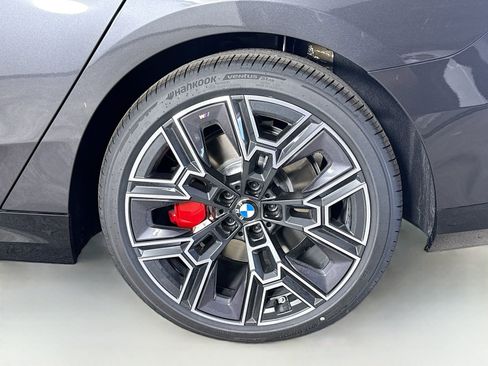 New 2026 BMW 530i RWD image 33