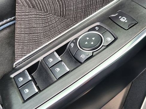 Used 2025 Ford F250 Platinum w/ FX4 Off-Road Package image 22