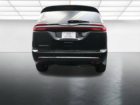 New 2026 Chrysler Pacifica Select image 23