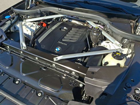 Used 2021 BMW X5 xDrive40i w/ Convenience Package image 30