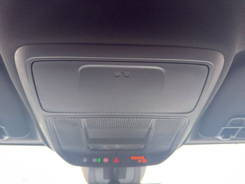 Used 2025 Chevrolet Equinox LT w/ Convenience Package II image 23