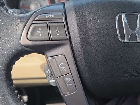 Used 2010 Honda Pilot Touring image 23