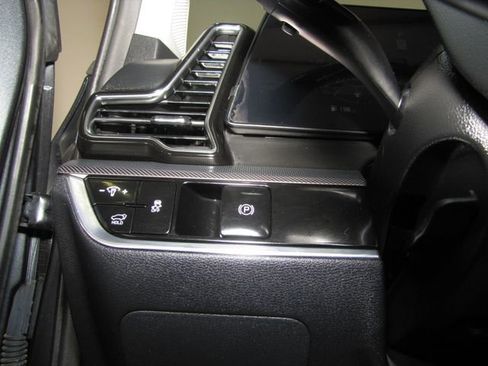 Used 2024 Kia Sportage SX FWD image 9