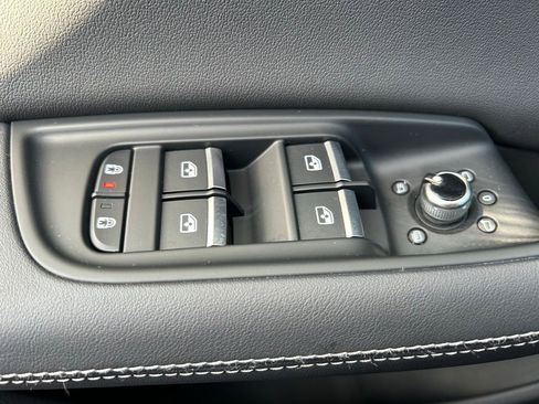 Certified 2025 Audi Q7 3.0T Premium Plus image 5