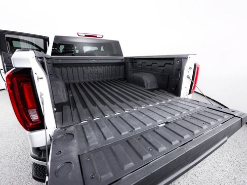 Used 2025 GMC Sierra 1500 AT4 AWD/4WD image 16