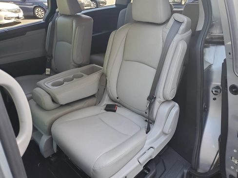 Used 2018 Honda Odyssey EX-L image 11