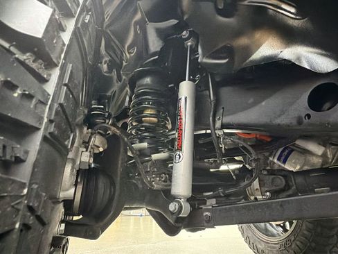 Used 2025 Jeep Wrangler Unlimited Sahara image 16