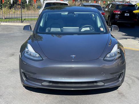 Used 2020 Tesla Model 3 Standard Range Plus image 4