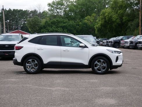 Certified 2025 Ford Escape ST-Line Select w/ Tech Pack #2 AWD/4WD image 2