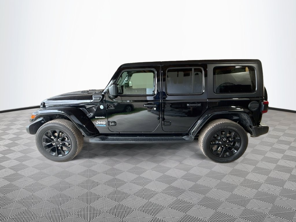 Certified 2022 Jeep Wrangler Unlimited Sahara w/ Cold Weather Group AWD/4WD image 9