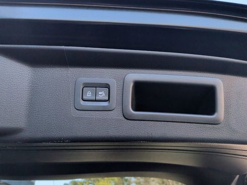 Certified 2025 MAZDA CX-50 AWD 2.5 Hybrid w/ Premium Pkg image 10