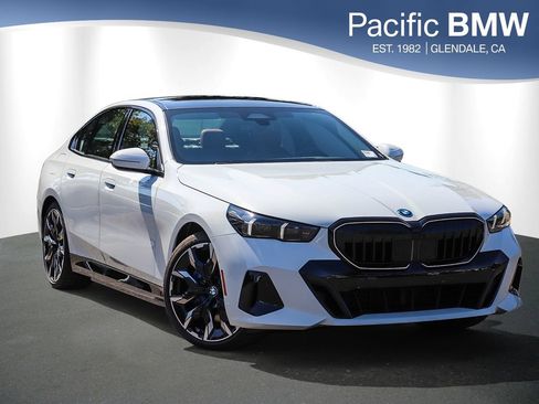 New 2027 BMW 550e xDrive w/ Premium Package AWD/4WD image 1