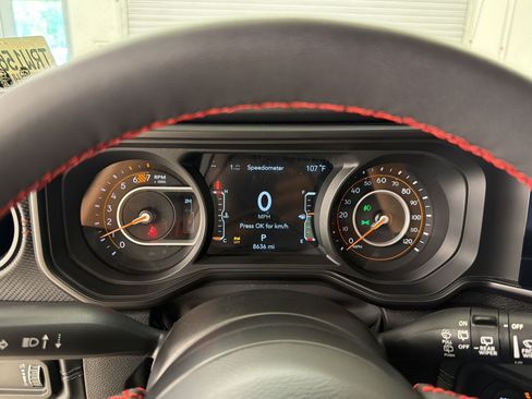 Used 2024 Jeep Wrangler Unlimited Rubicon w/ Safety Group AWD/4WD image 23