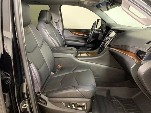 Used 2016 Cadillac Escalade ESV Premium AWD/4WD image 23