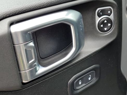 Used 2019 Jeep Wrangler Unlimited Sport S AWD/4WD image 26