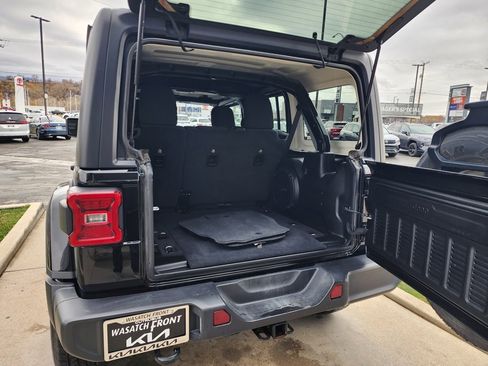 Used 2022 Jeep Wrangler Unlimited Sahara w/ LED Lighting Group image 14
