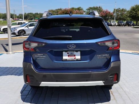 Certified 2022 Subaru Outback Touring XT AWD/4WD image 4
