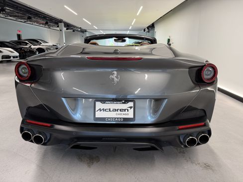 Used 2019 Ferrari Portofino RWD image 5