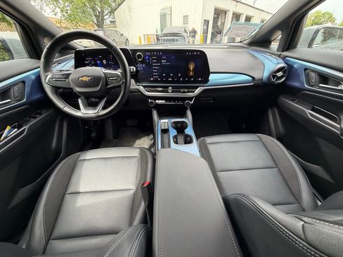 Used 2025 Chevrolet Equinox EV LT w/ Convenience Package FWD image 20