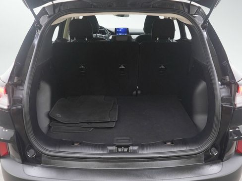 Used 2020 Ford Escape SE image 18