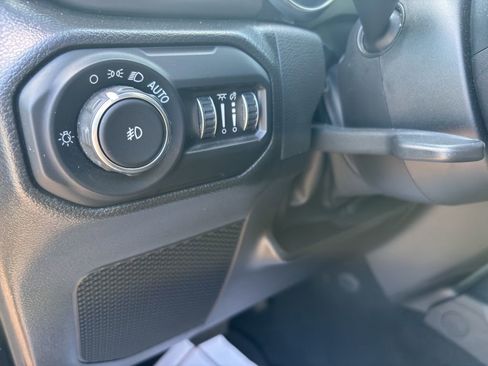 Used 2022 Jeep Wrangler Sport AWD/4WD image 14