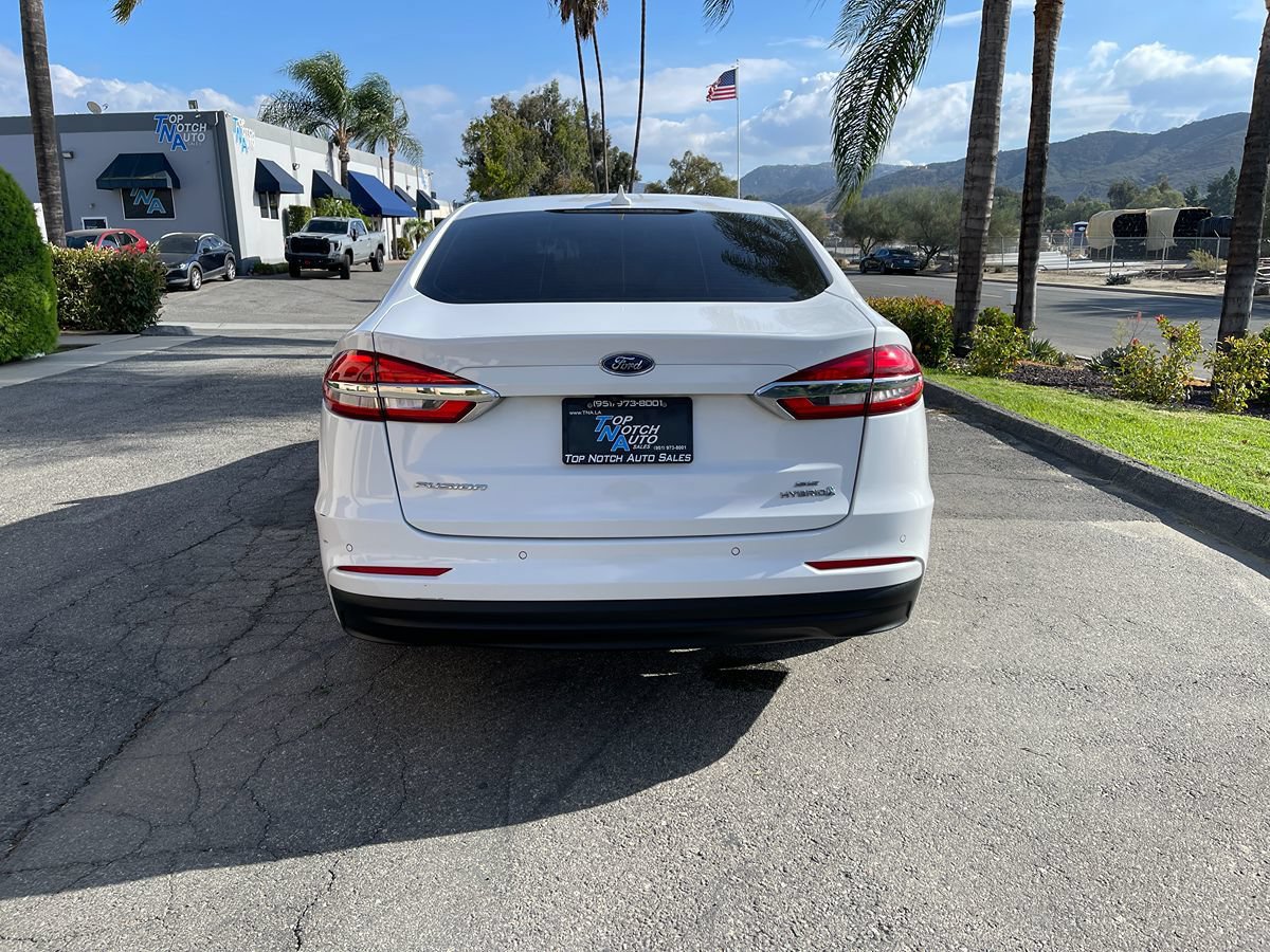 Used 2019 Ford Fusion SE FWD image 6