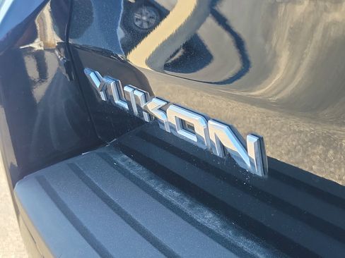 Used 2019 GMC Yukon SLT w/ Open Road Package image 10