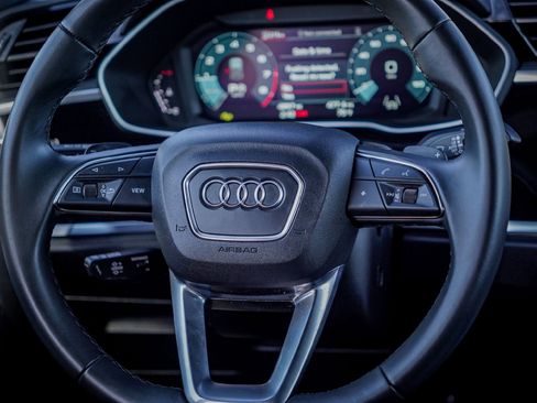 Certified 2025 Audi Q3 2.0T Premium Plus w/ Premium Plus Package image 22