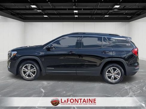 Used 2018 GMC Terrain SLE w/ Driver Convenience Package FWD image 2