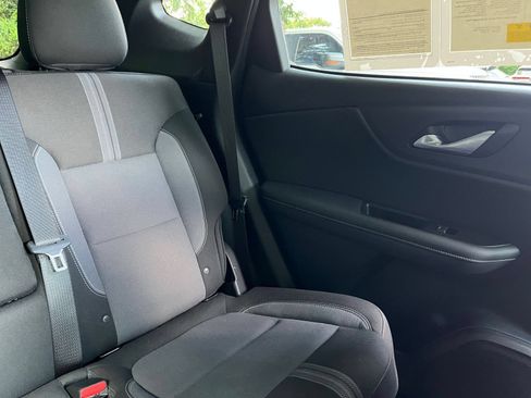 Used 2026 Chevrolet Blazer LT FWD image 38