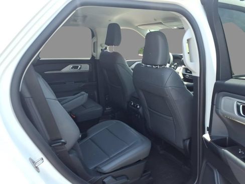 New 2026 Ford Explorer Active w/ Active Comfort Package AWD/4WD image 10
