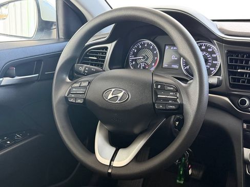 Used 2020 Hyundai Elantra SE w/ Cargo Package (C1) FWD image 13